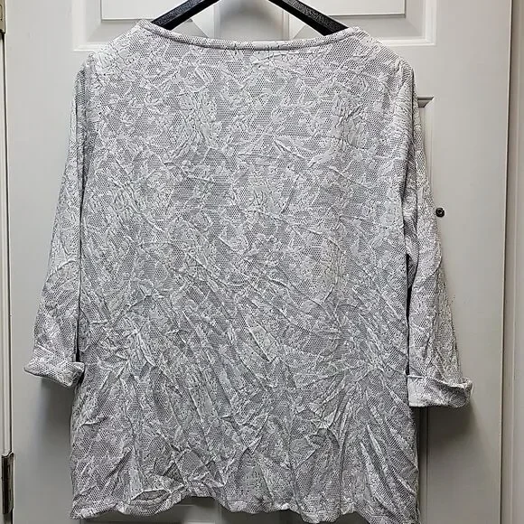 Croft & Barrow Womens Lacy Flower Top Plus Size 2X Stretch Comfortable Classy - Picture 2 of 7